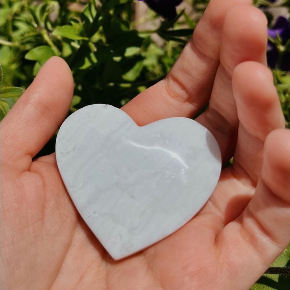 🤍White Plume Agate Crystal Heart🤍